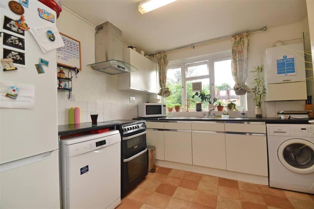 Lovely One Bed Apartment To Rent London Luaran gambar