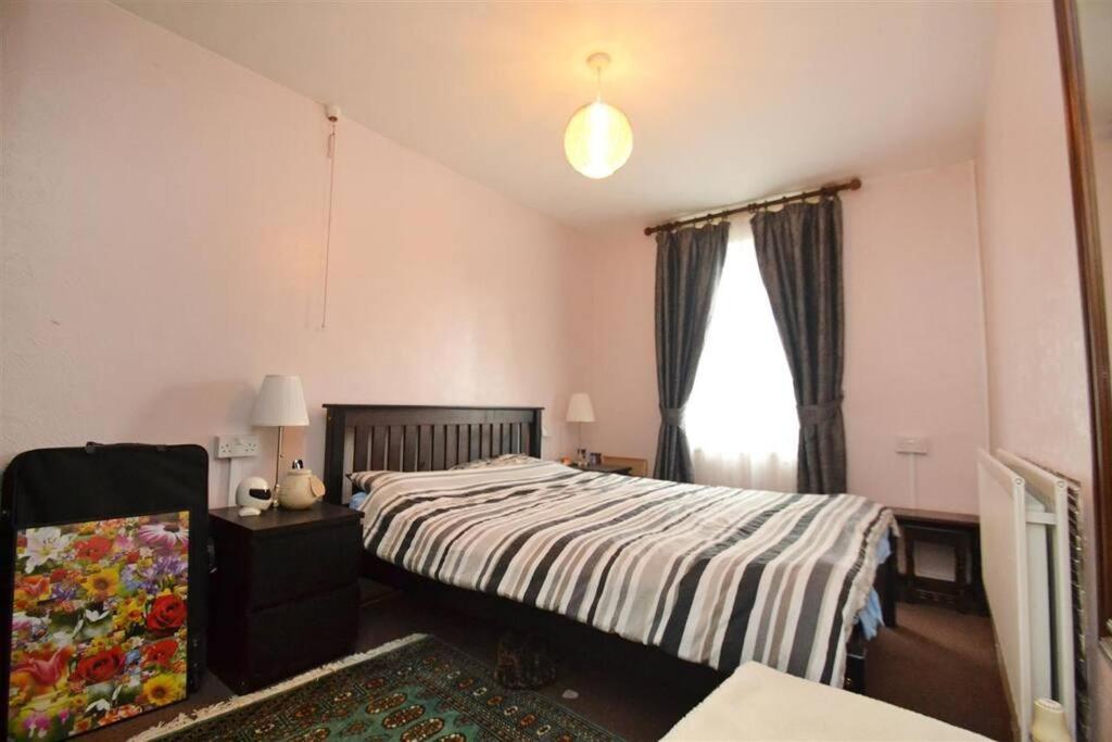 Lovely One Bed Apartment To Rent London Luaran gambar
